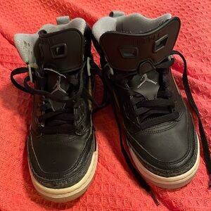 Youth or women’s Jordan spizike hi-top